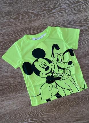Яскрава футболка серії mickey mouse h&m
