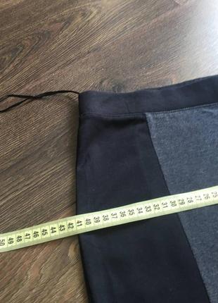 Черная мини юбка с серой вставкой спереди, на широкой резинке4 фото