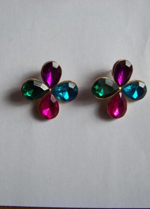 Великі сережки-пуссети з кольоровими скляними кристалами краплями6 фото