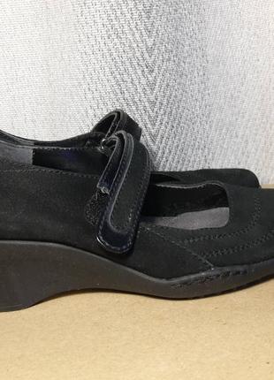 Женские замшевые туфли на танкетке3 фото