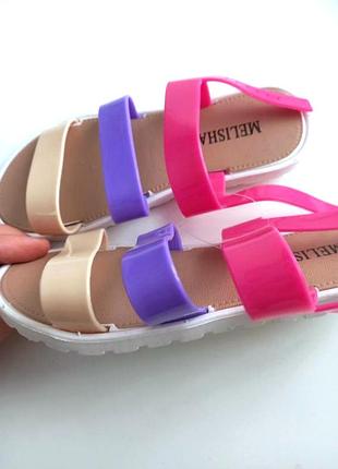 Босоніжки дитячі 2