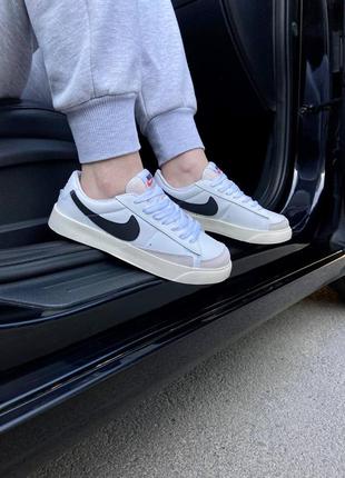 Кросівки nike blazer low vintage білі