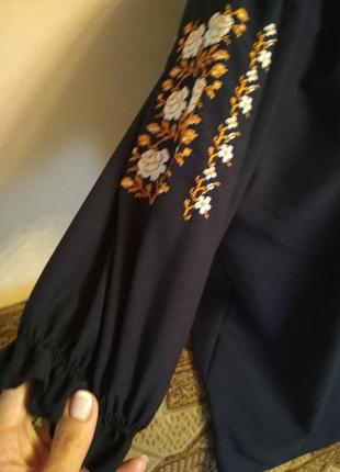 Вышиванка женская машинная вьішивка короткий рукав (материал шифон)2 фото