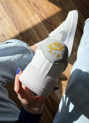 Nike air force 1 low white/grey/gold трендові жіночі білі кросівки найк форс весна літо осінь женские крутые тренд кроссовки9 фото