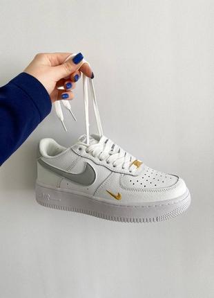 Nike air force 1 low white/grey/gold трендові жіночі білі кросівки найк форс весна літо осінь женские крутые тренд кроссовки2 фото