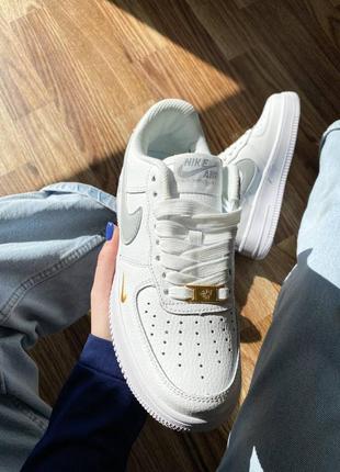 Nike air force 1 low white/grey/gold трендові жіночі білі кросівки найк форс весна літо осінь женские крутые тренд кроссовки7 фото