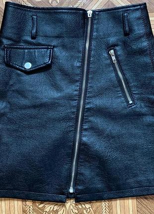 Юбка из кожзама