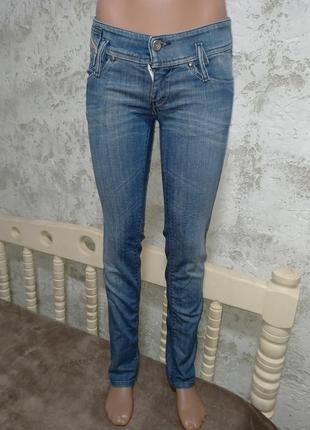 Жіночі класичні джинси дизель