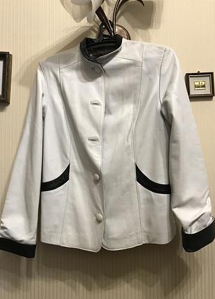 Жакет тренч черно-белый женский из натуральной лайковой кожи mcm оригинал