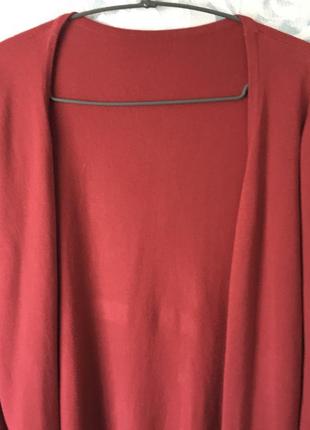 Кардиган красного цвета