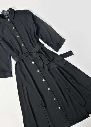 Черное платье-рубашка миди с поясом4 фото