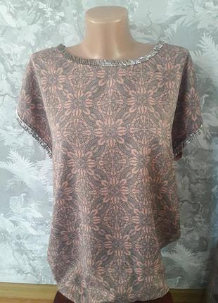 Футболка ошатна, блуза 48 р.