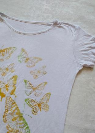 Белая футболка с бабочками2 фото