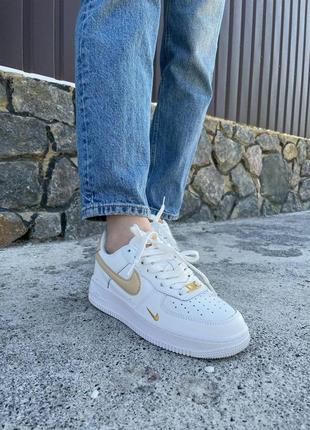 Жіночі кросівки nike air force 1 swoosh beige3 фото