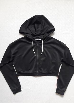 Мегаклассное укороченное худи с контрастной вставкой на молнии only play.