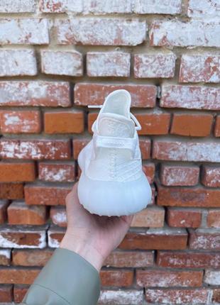 Женские кроссовки adidas yeezy boost 350 v2 white#адидас4 фото