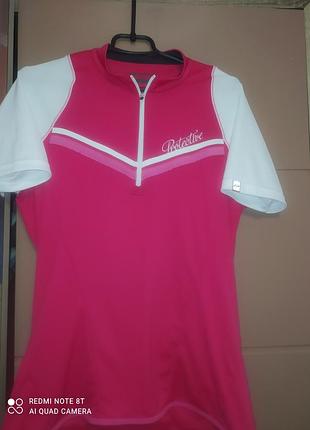 Спортивная футболка