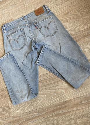Оригінальні світлі джинси скіні levis жіночі з селвиджем