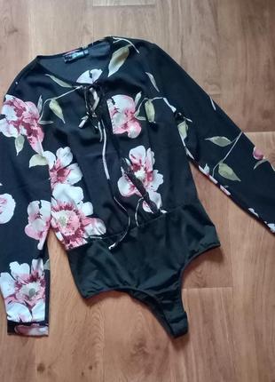 Сексуальный боди с кружевом на завязках missguided размер 46-48