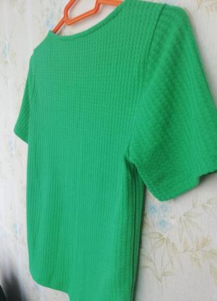 Футболка кофта жіноча зелена топ футболка зелена з ґудзик і квадратний виріз короткий рукав5 фото