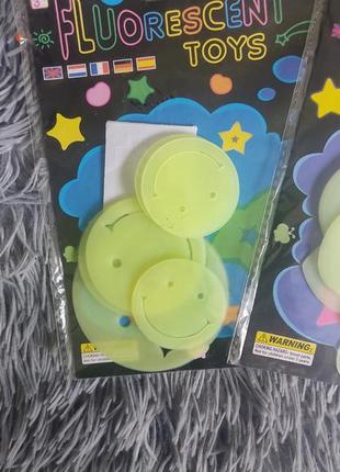 Фосфорні наклейки