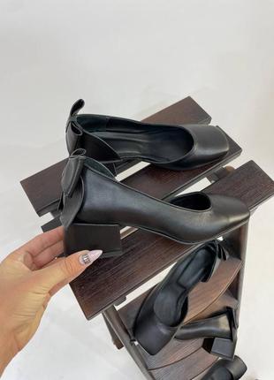 Туфлі з натуральної шкіри бант квадратний носик каблук 4 см2 фото
