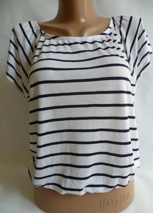 Футболка у смужку
