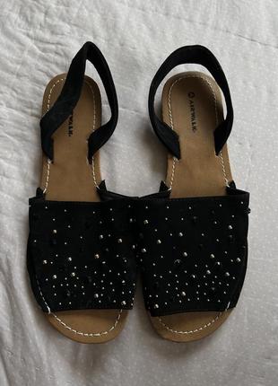 Нові босоніжки 37р