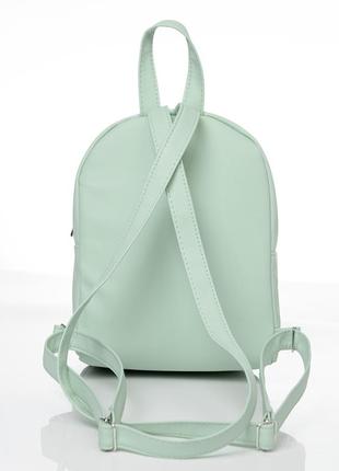 Невеликий рюкзак для дівчат, які люблять лаконічність та простоту3 фото