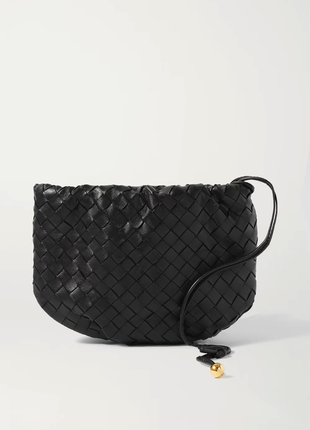 Шкіряна жіноча сумка bottega veneta  the mini bulb gathered intrecciato leather shoulder bag