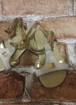 Босоножки zara 20размер