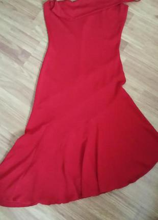 Коктейльное нарядное красное платье2 фото