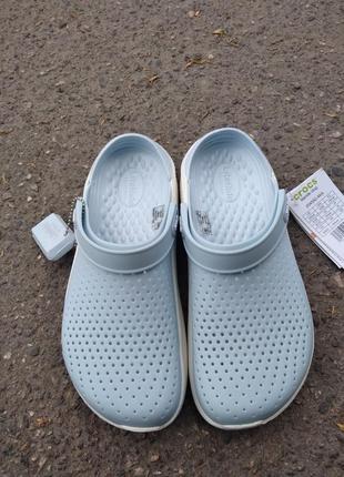 Сабо crocs literide clog світло блакитні 204592-4ka blue/white