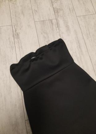 Длинное черное платье с разрезом впереди10 фото