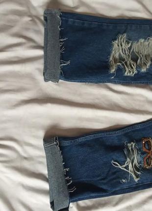 Класні джинси з потертостями zara4 фото