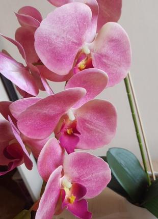 Искусственные цветы орхидея в горшке нежно розовая