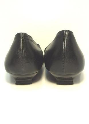 Жіночі шкіряні туфлі човники graceland р. 385 фото
