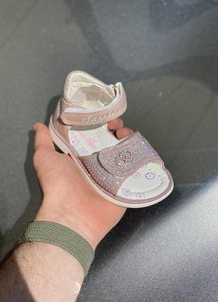 Сандалі босоніжки дитячі взуття