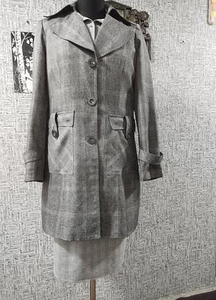 Піджак та сукня в клітинку