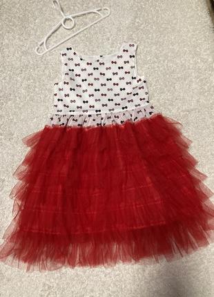 Нарядне плаття на 6-7 років
