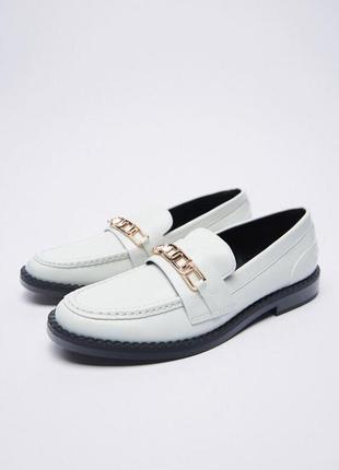 🔥sale🔥белые стильные лоферы  zara c цепью 40-41