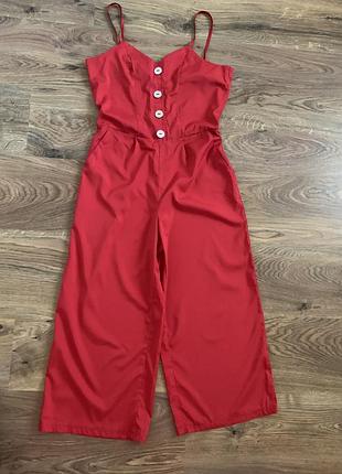 Стильный комбинезон с кюлотами