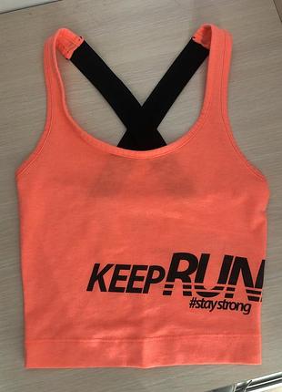 Топ спортивний bershka