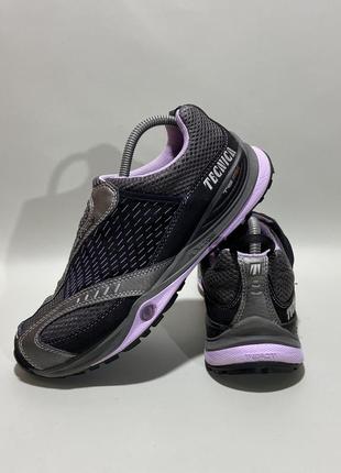 Кроссовки tecnica