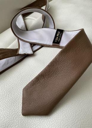 Кожаный галстук италия