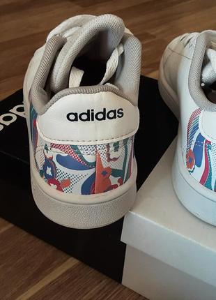 Кроссовки для девочки adidas original3 фото