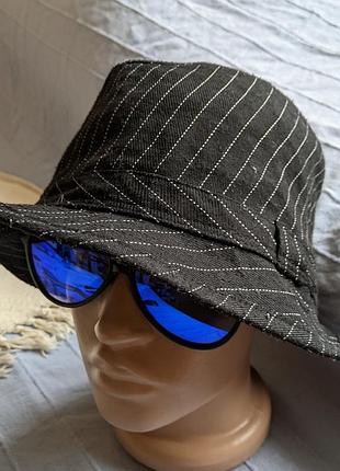 Капелюх аксесуар.