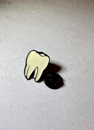 Значок зуб эмалированный, пин, борщ, pin1 фото