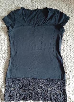 Фірмова жіноча футболка