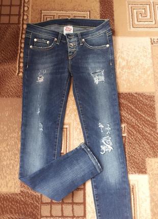 Різні джинси 7